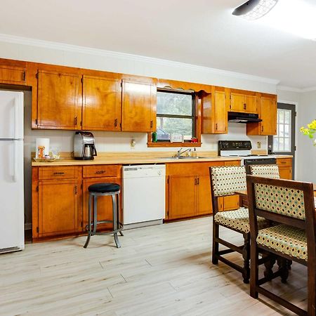 Doyline Cottage With Large Porch And Lake Access! 外观 照片